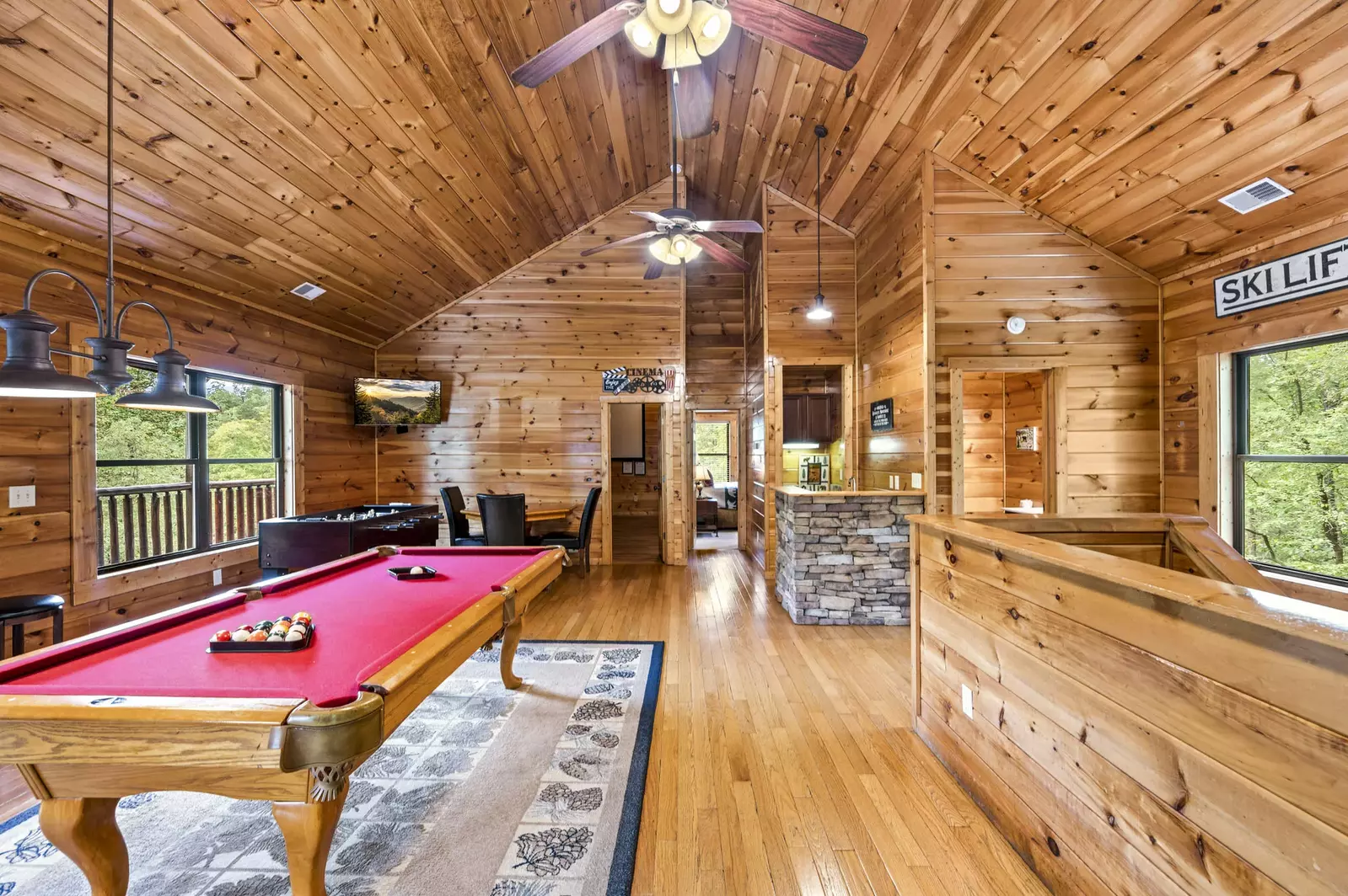 Property image, Interior, of A Smoky Hideaway