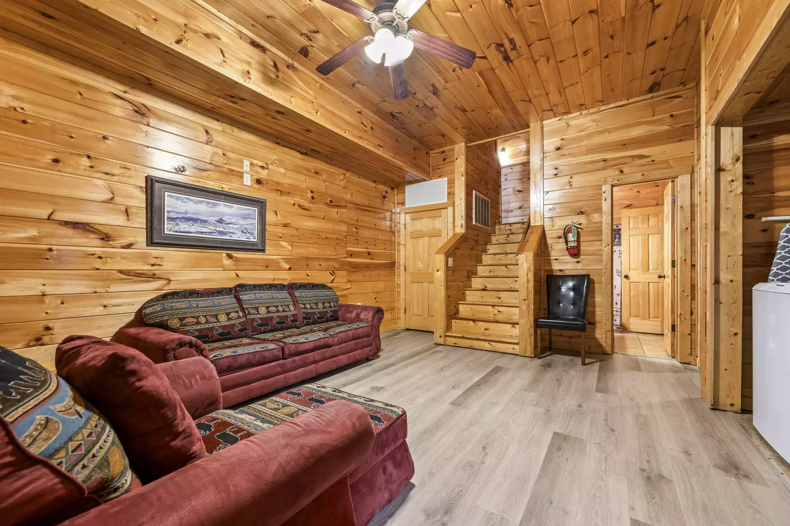 Property image, Interior, of A Smoky Hideaway