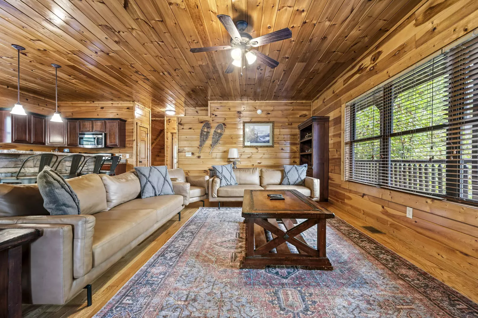 Property image, Interior, of A Smoky Hideaway