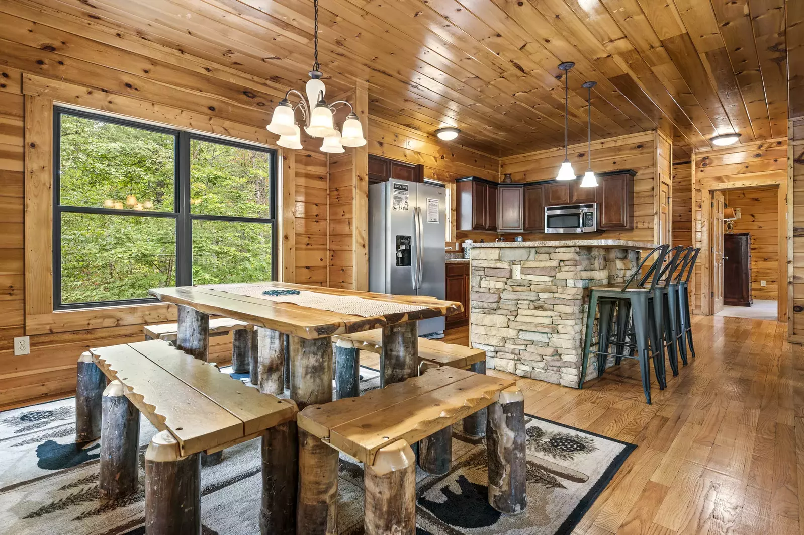 Property image, Interior, of A Smoky Hideaway