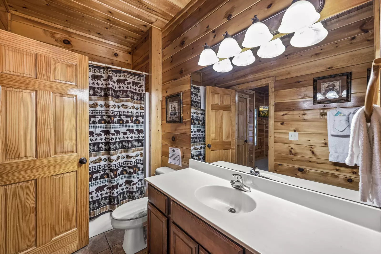Property image, Interior, of A Smoky Hideaway