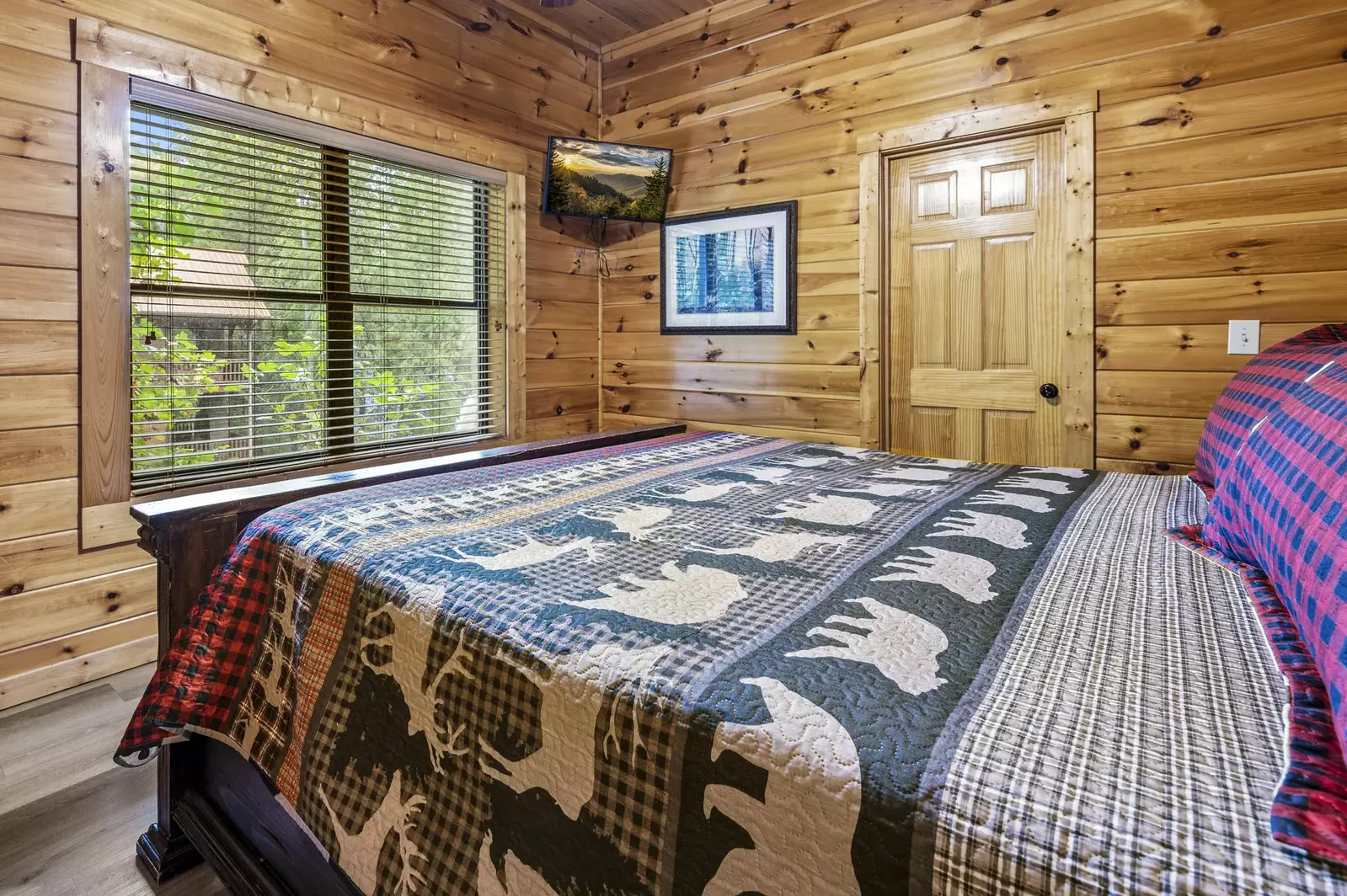 Property image, Interior, of A Smoky Hideaway