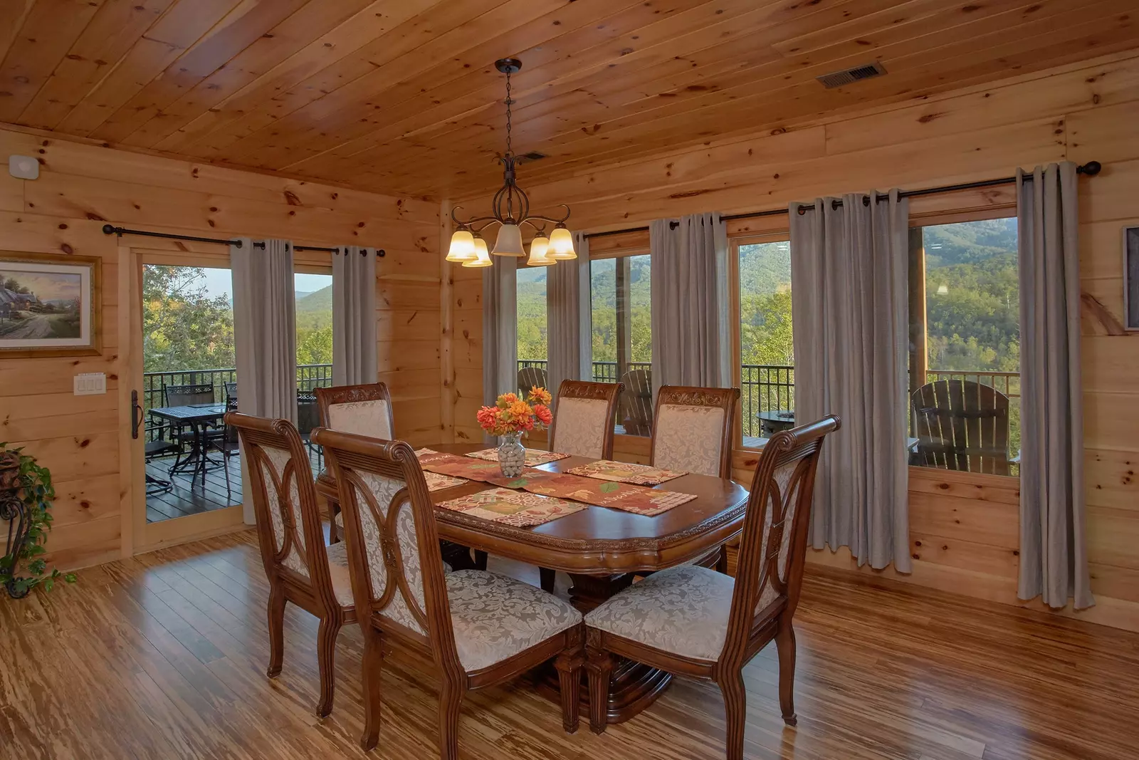 Property image, Interior, of Forever Young