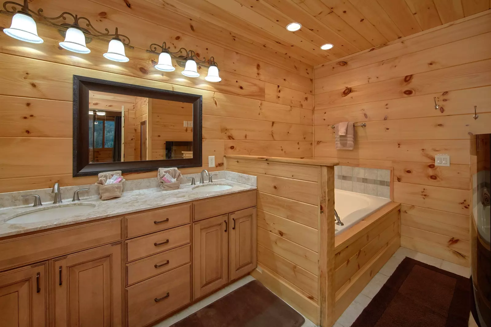 Property image, Interior, of Forever Young