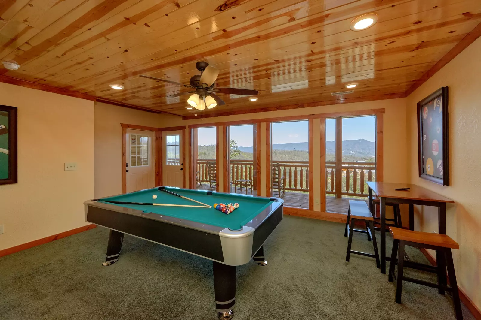 Property image, Interior, of Summit Pool Lodge