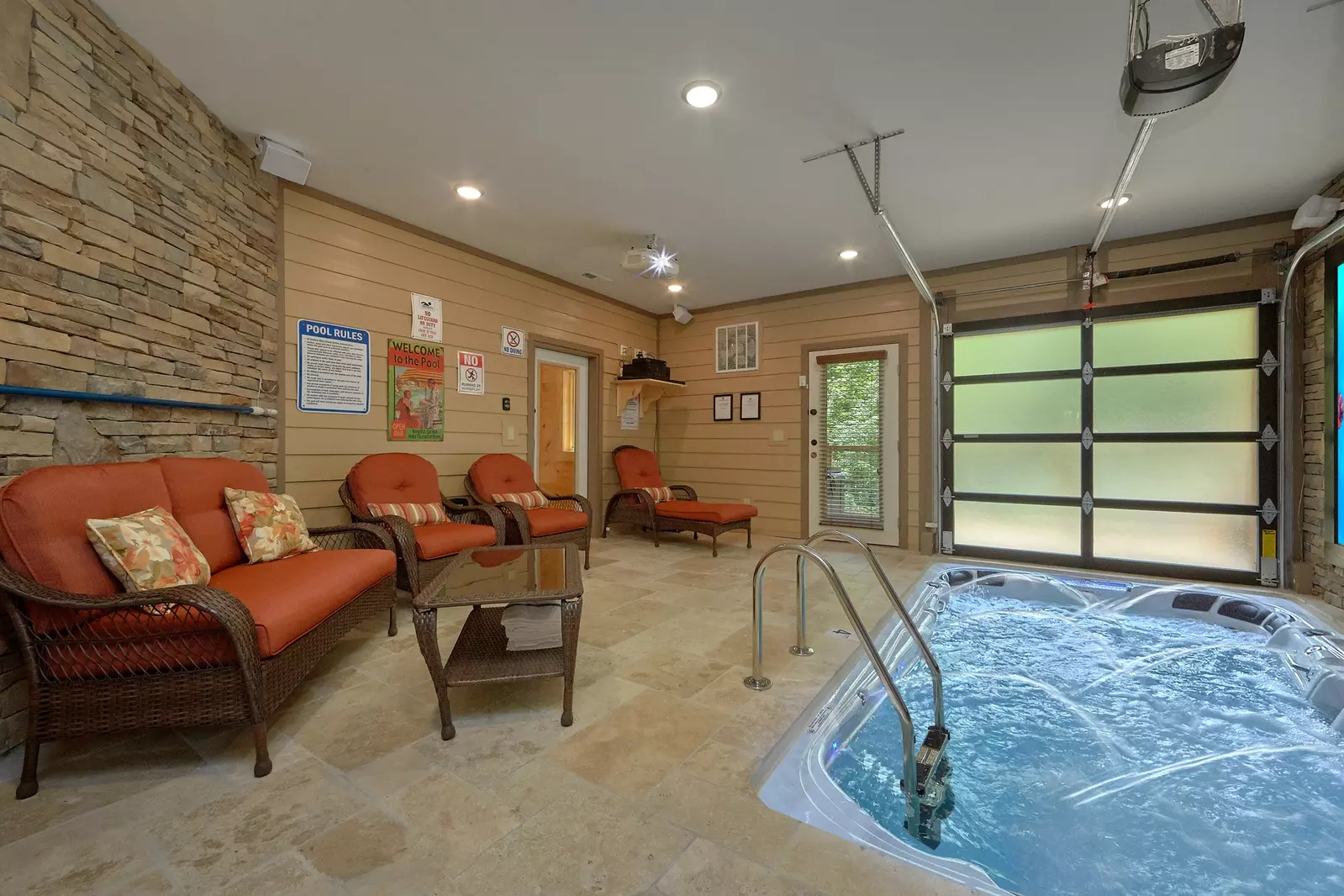 Property image, Interior, of Poolin Around