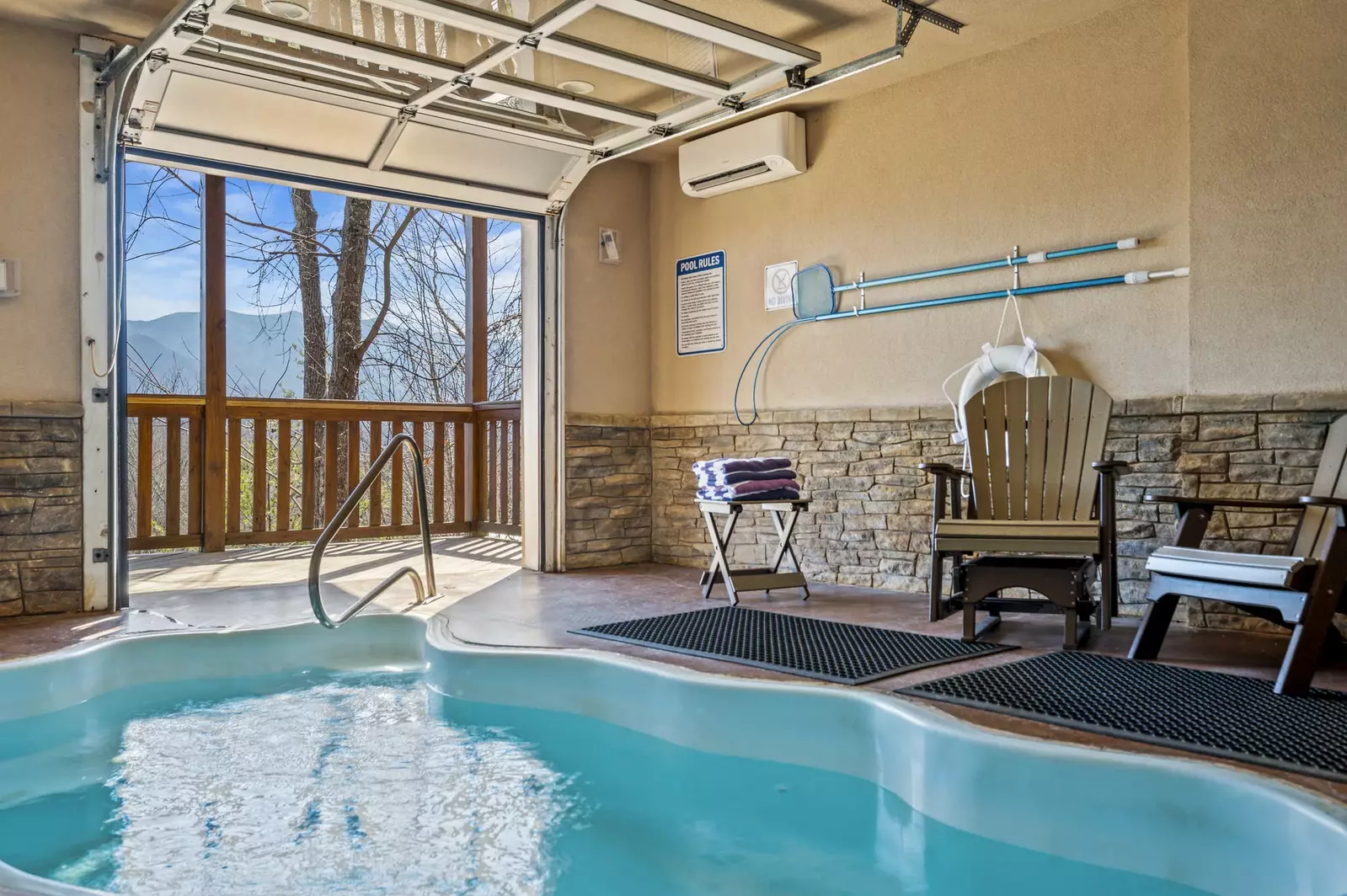 Property image, Interior, of Legends Pool Lodge
