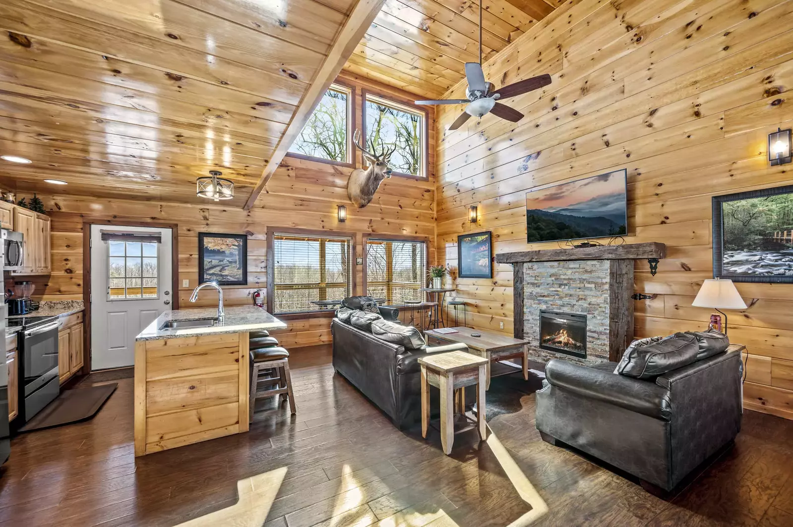 Property image, Interior, of Legends Pool Lodge