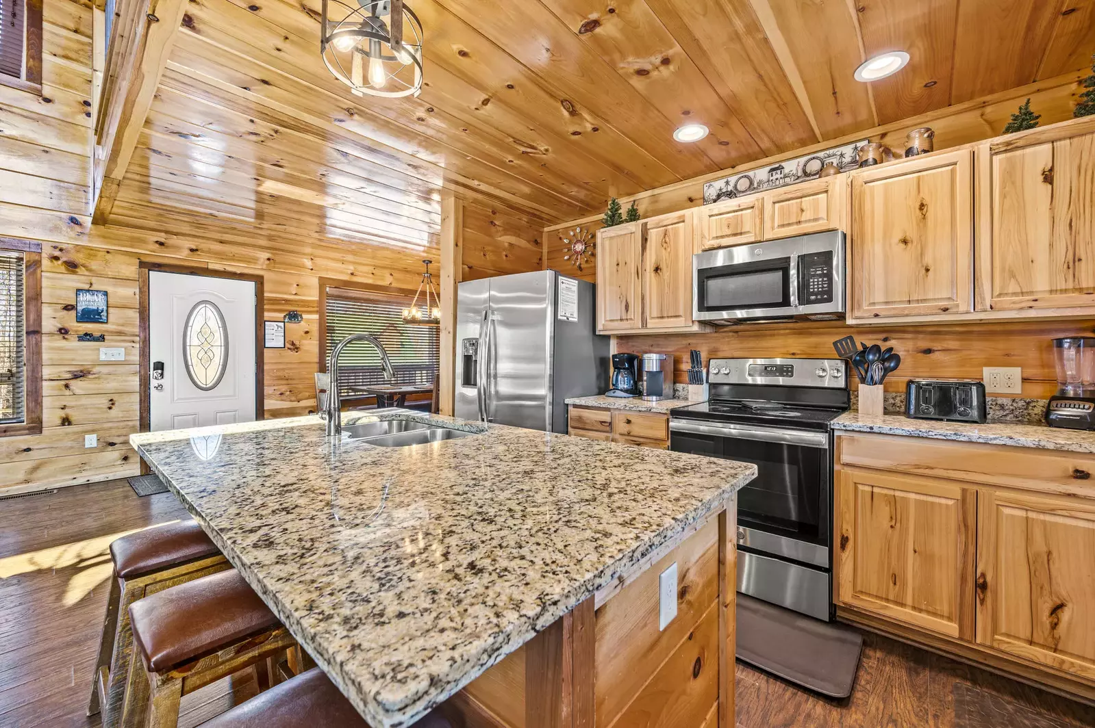 Property image, Interior, of Legends Pool Lodge