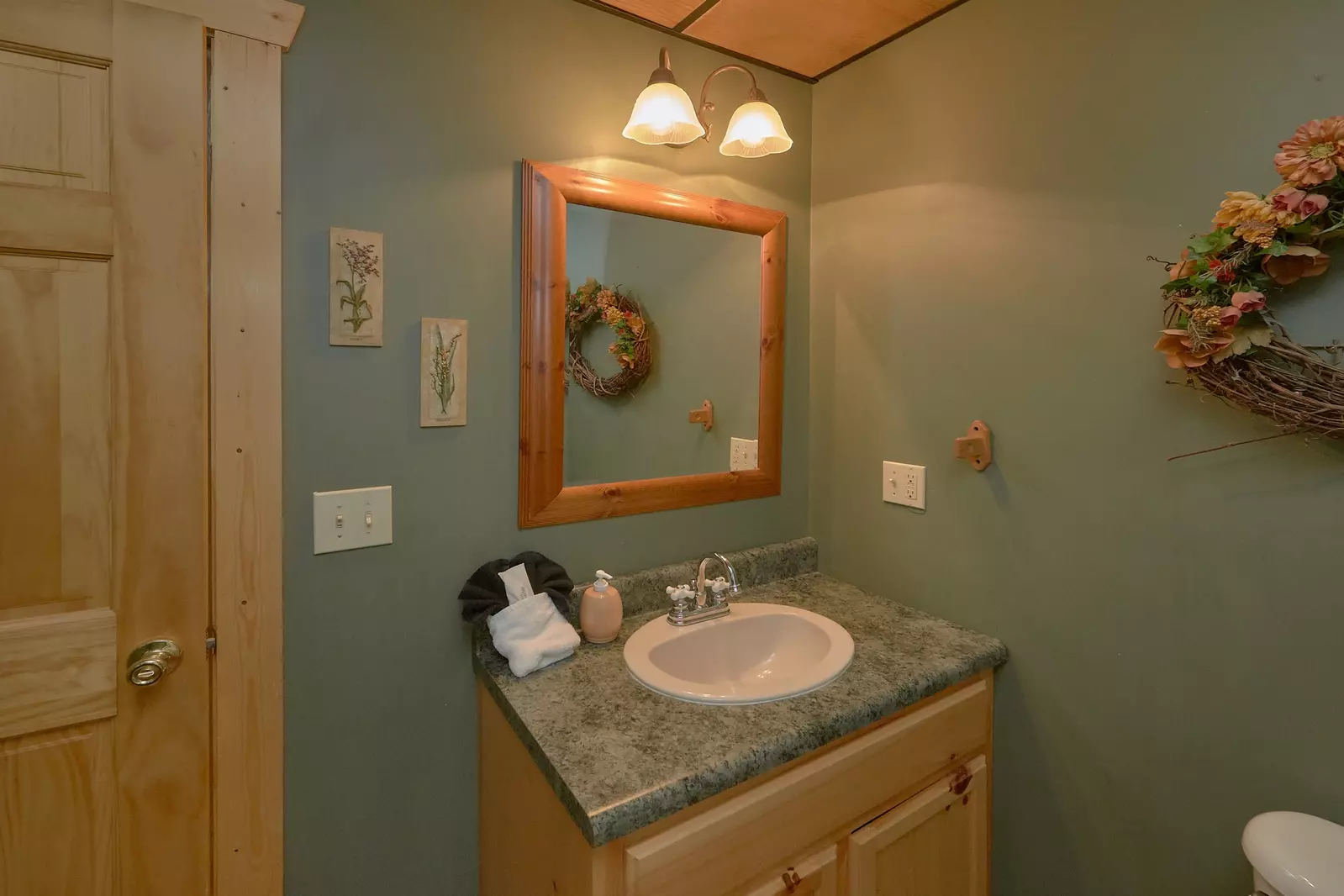 Property image, Interior, of Hanky Panky