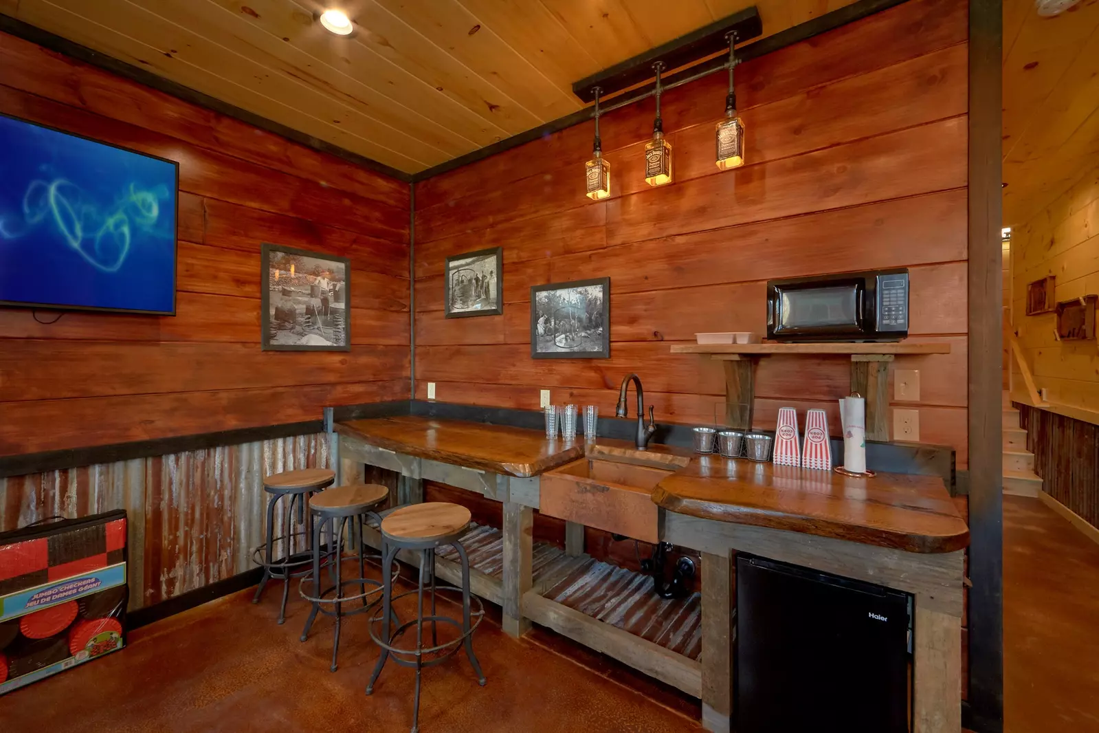 Property image, Interior, of Copper Creek Lodge
