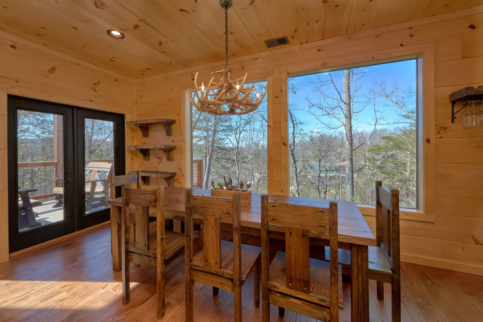 Property image, Interior, of Copper Creek Lodge