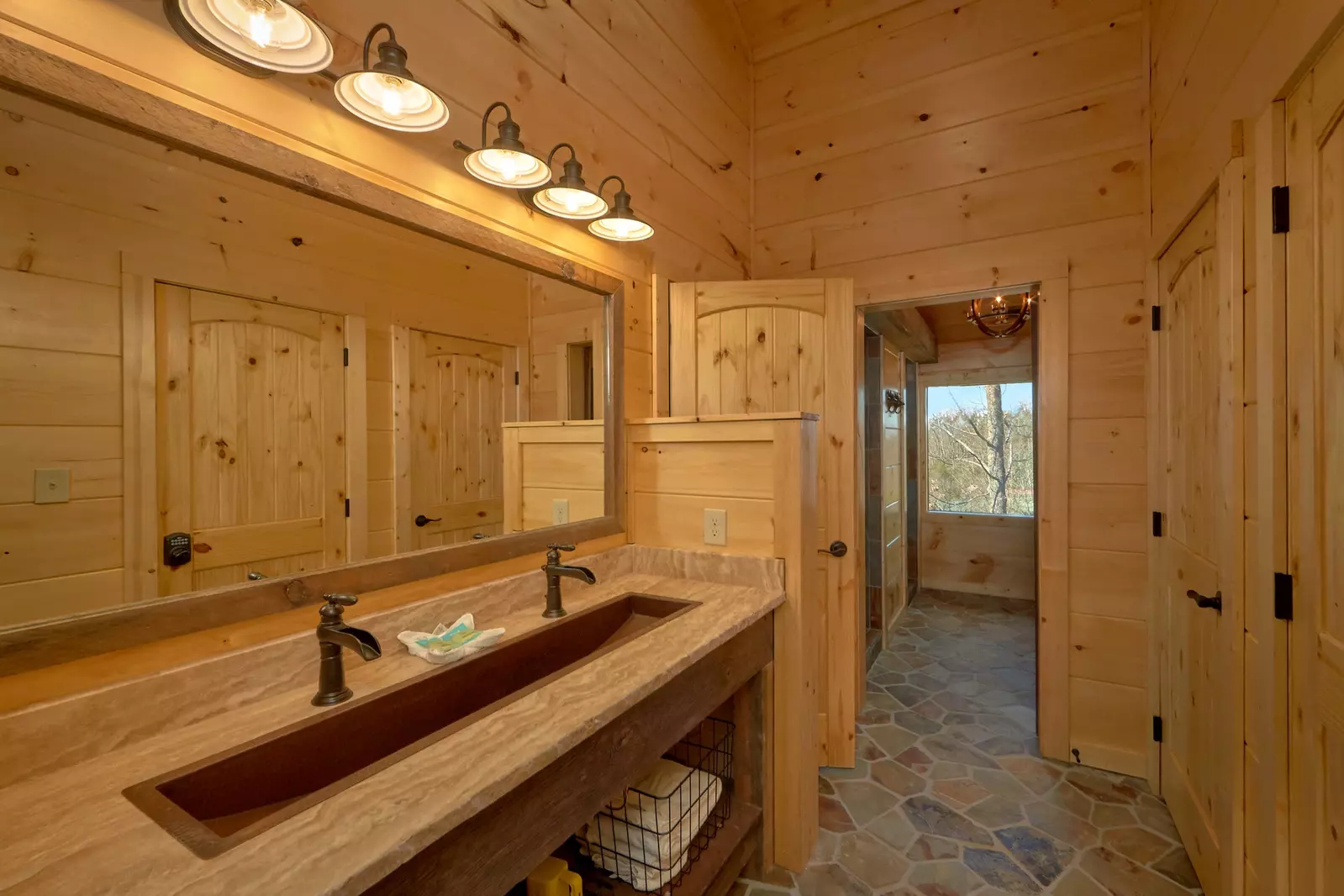Property image, Interior, of Copper Creek Lodge