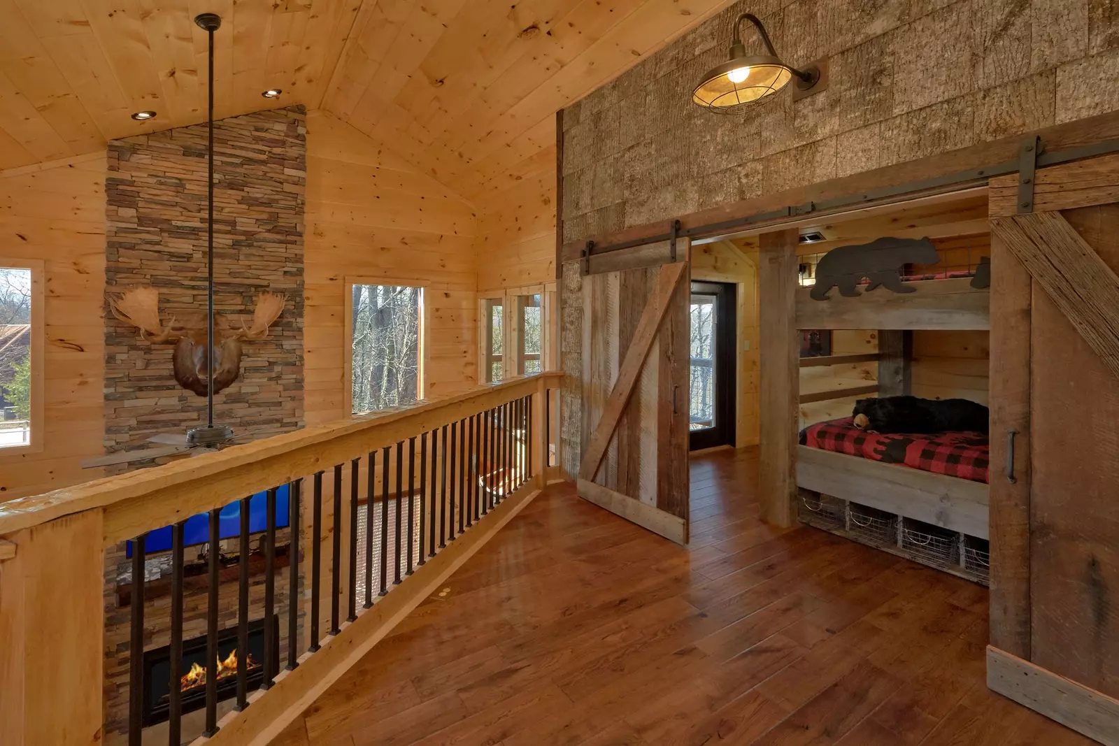 Property image, Interior, of Copper Creek Lodge