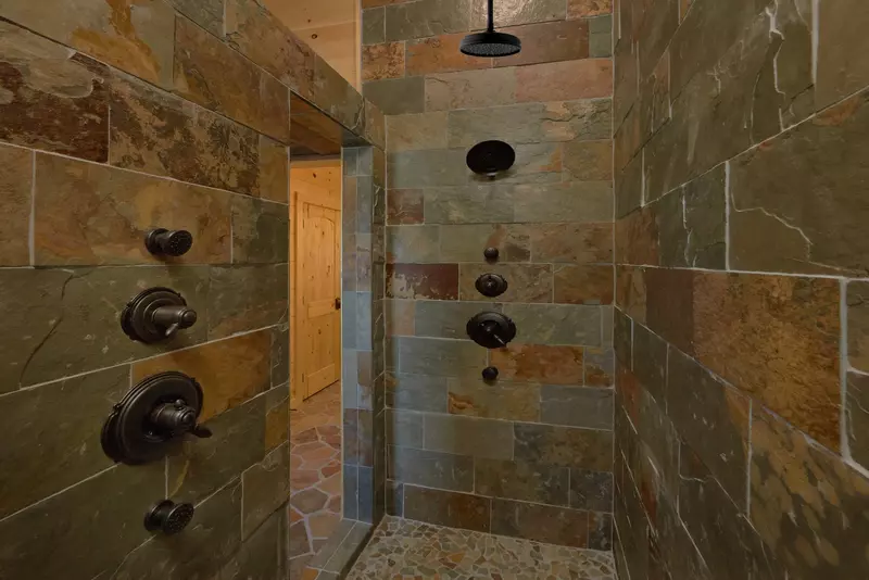 Property image, Interior, of Copper Creek Lodge