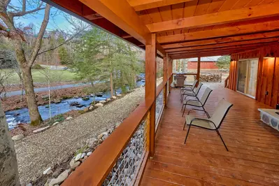 Property image, Exterior, of A Kiss On The Creek