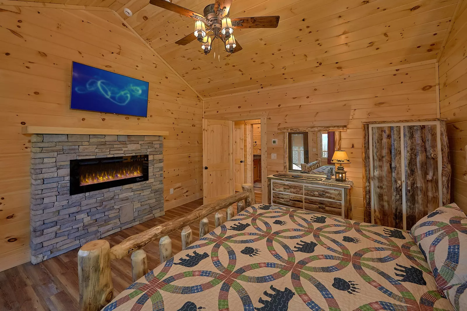 Property image, Interior, of Peak A View