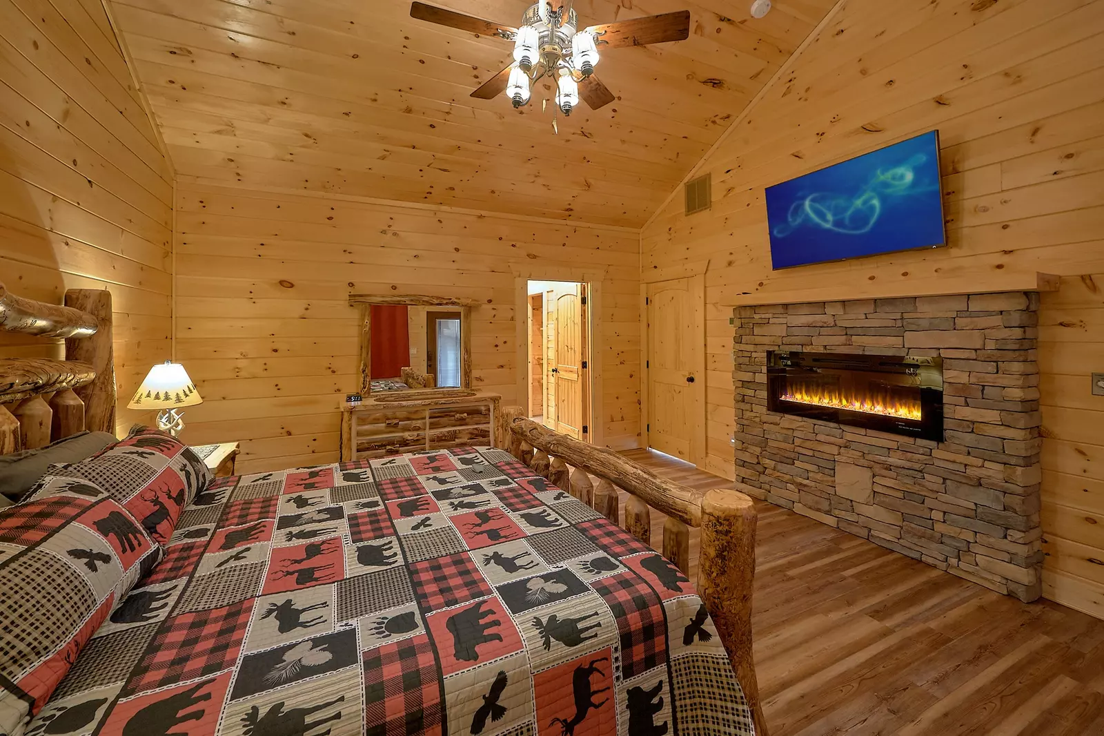 Property image, Interior, of Peak A View