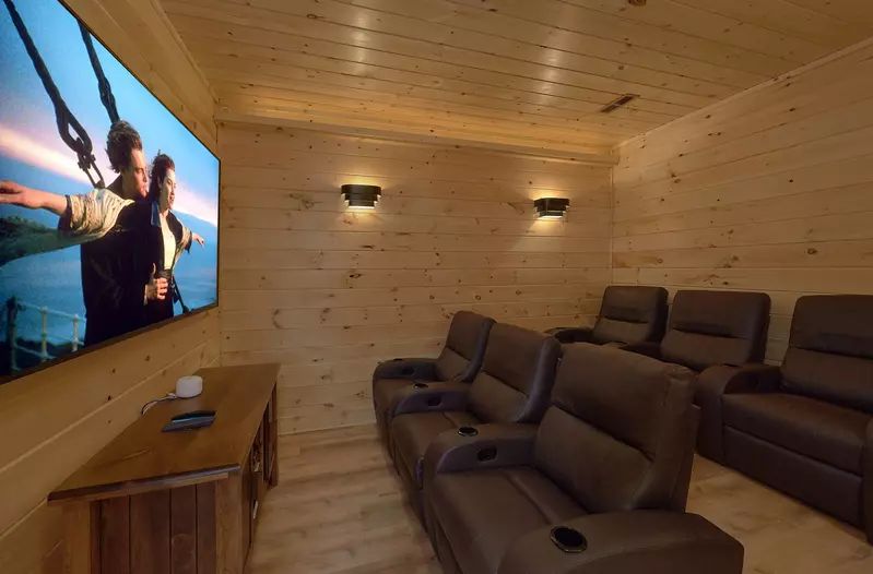 Property image, Interior, of Misty Mountain Adventure Lodge