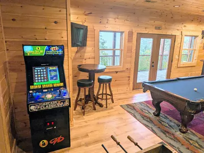 Property image, Interior, of Misty Mountain Adventure Lodge