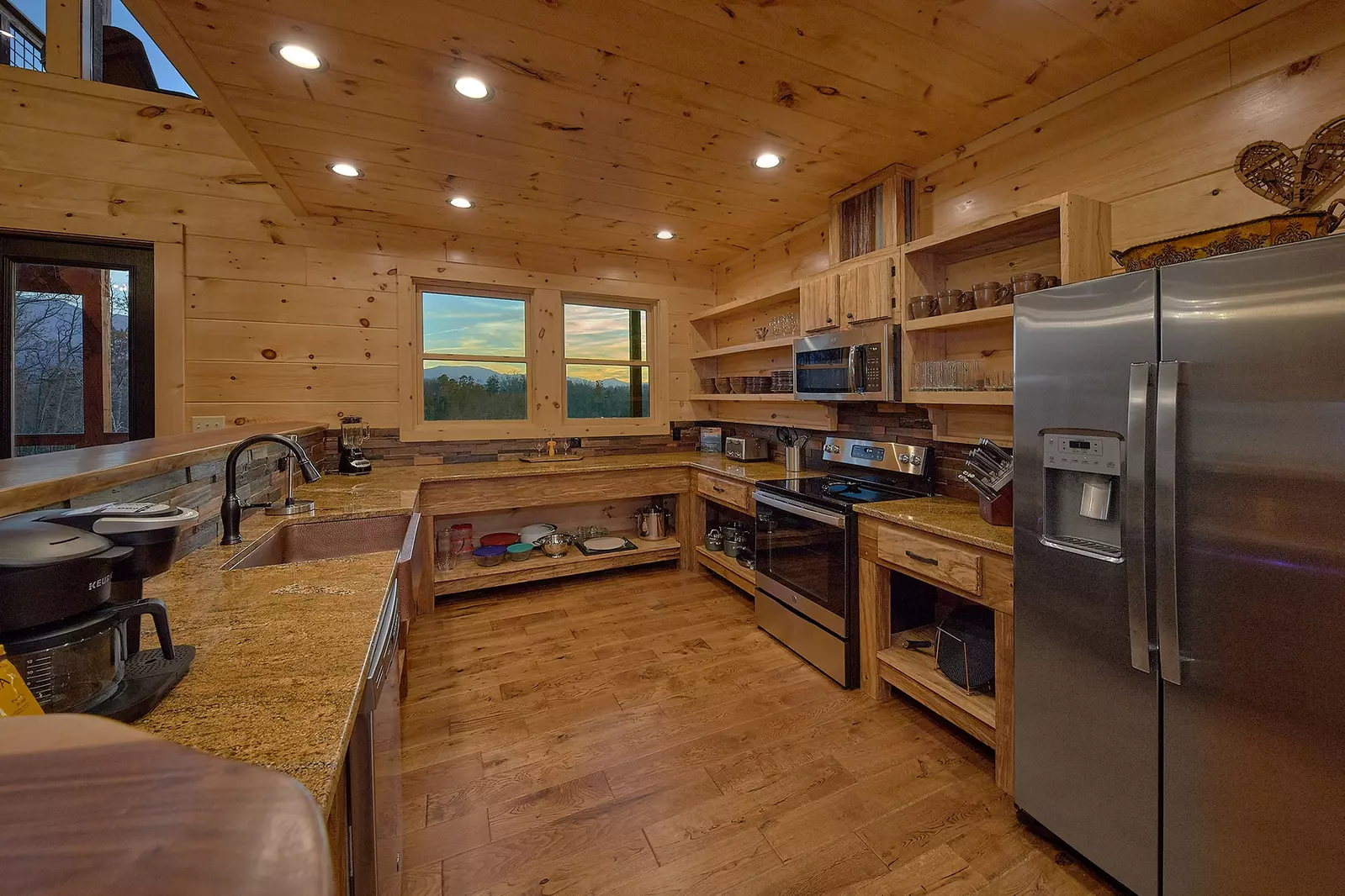Property image, Interior, of Rustic Ridge