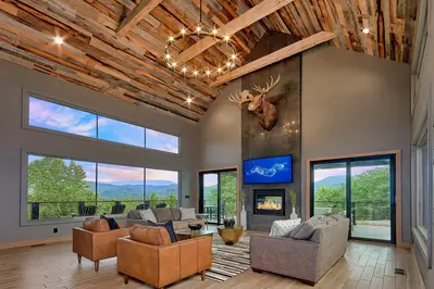 Property image, Interior, of Modern Endless View