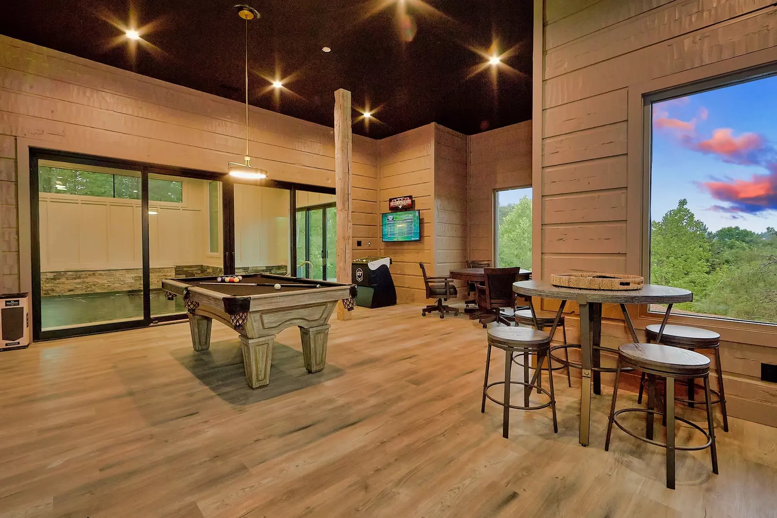 Property image, Interior, of Modern Endless View