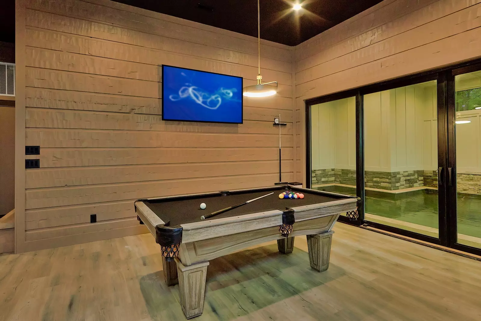 Property image, Interior, of Modern Endless View