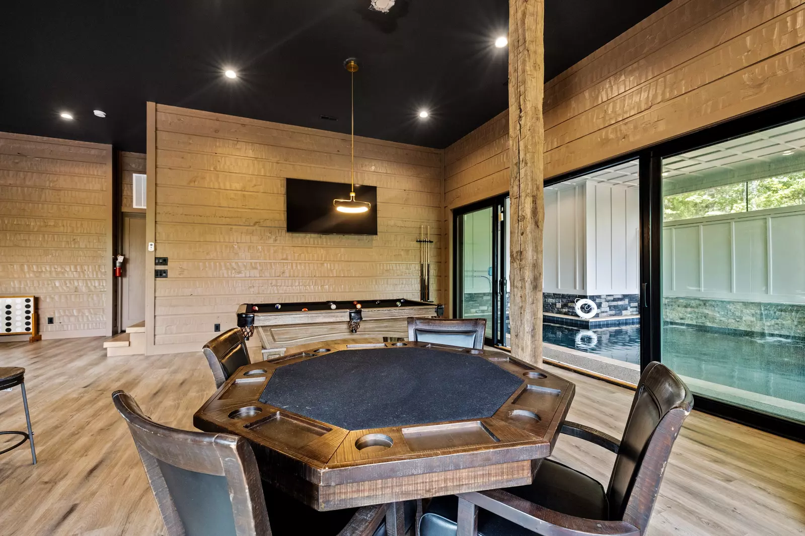 Property image, Interior, of Modern Endless View