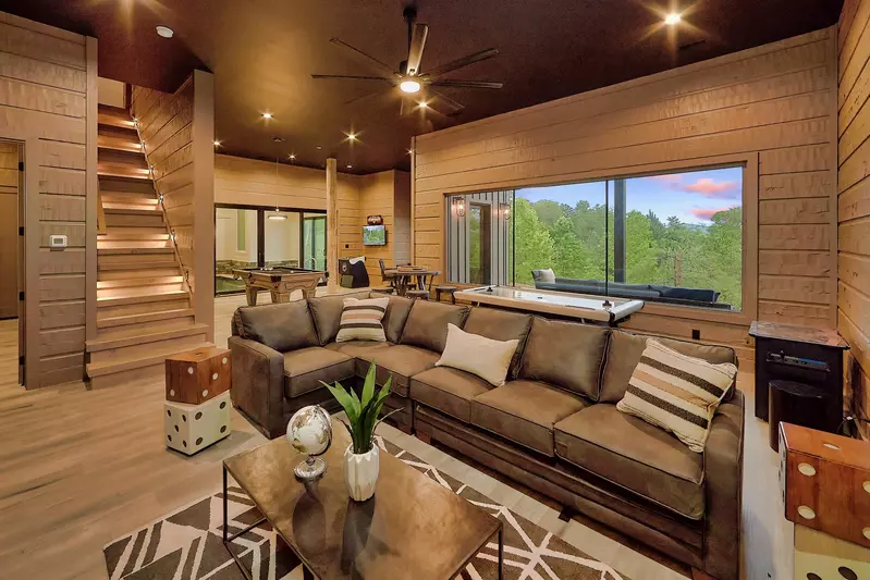 Property image, Interior, of Modern Endless View