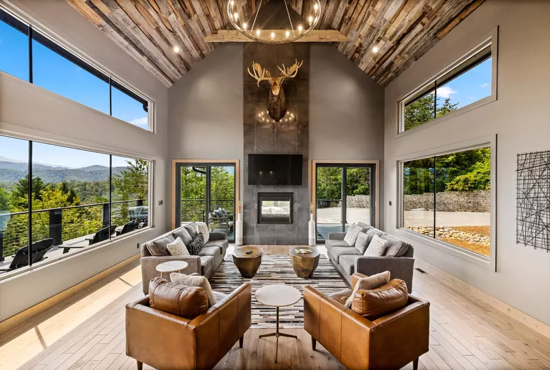 Property image, Interior, of Modern Endless View