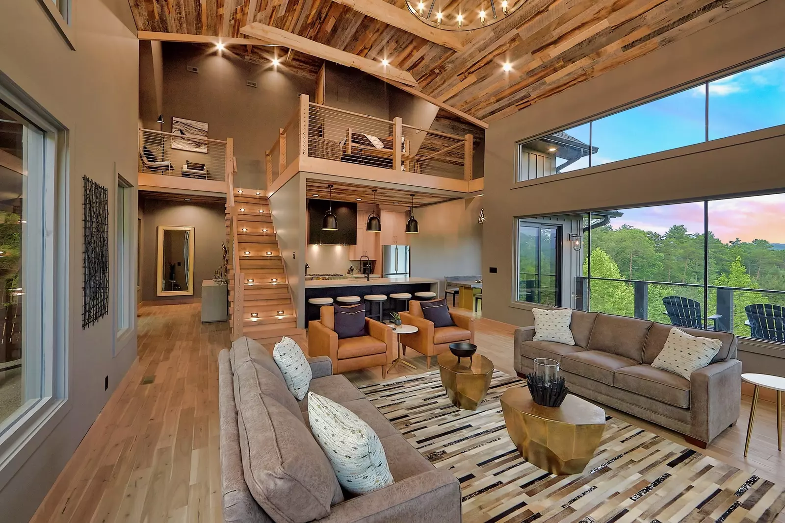 Property image, Interior, of Modern Endless View