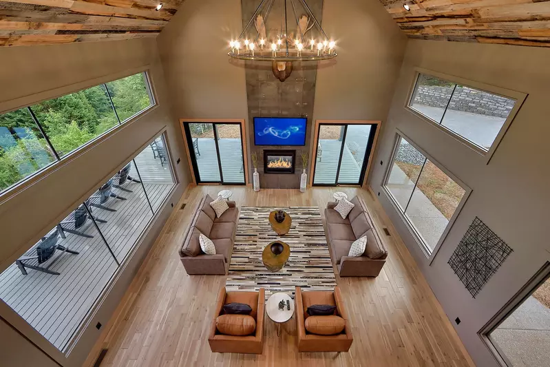 Property image, Interior, of Modern Endless View