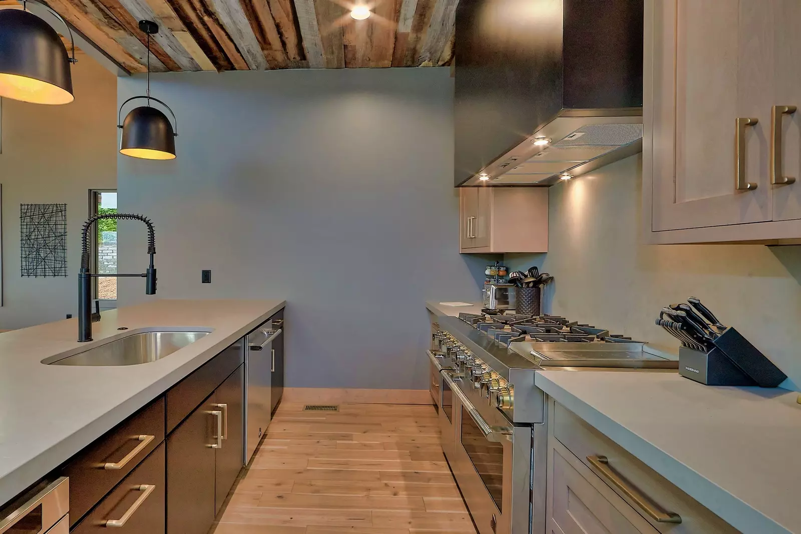 Property image, Interior, of Modern Endless View