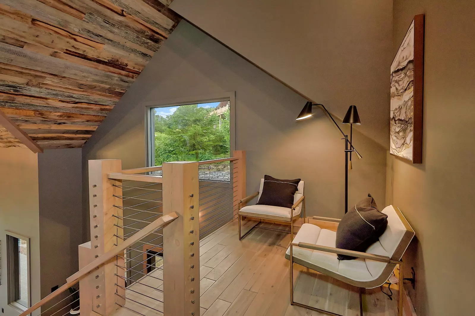 Property image, Interior, of Modern Endless View
