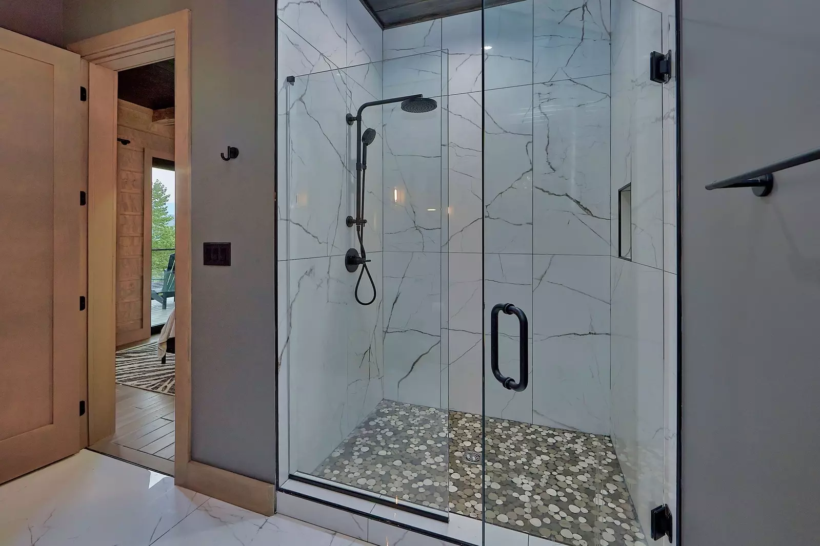Property image, Interior, of Modern Endless View