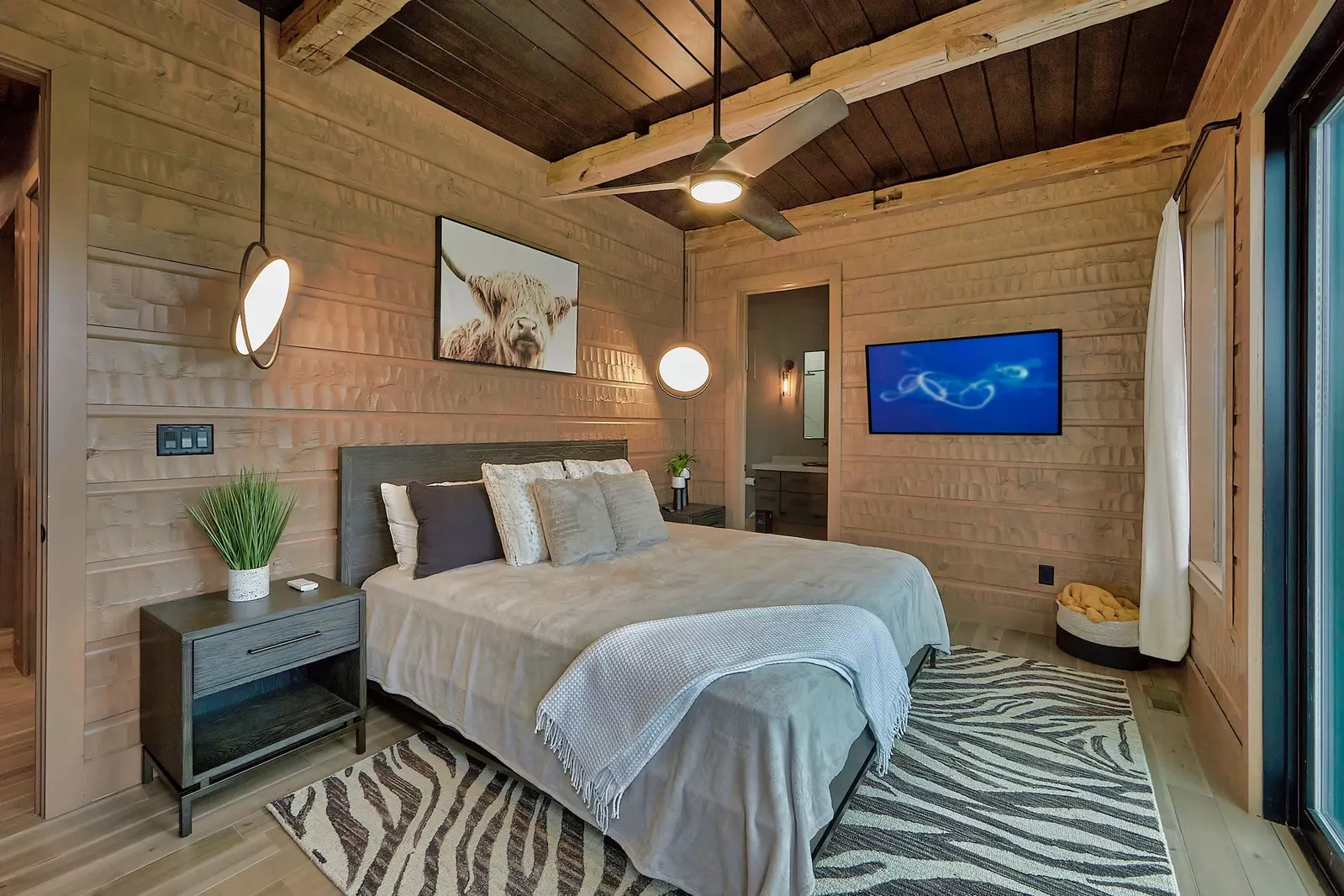 Property image, Interior, of Modern Endless View