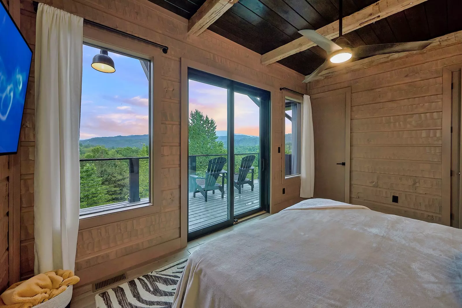 Property image, Interior, of Modern Endless View
