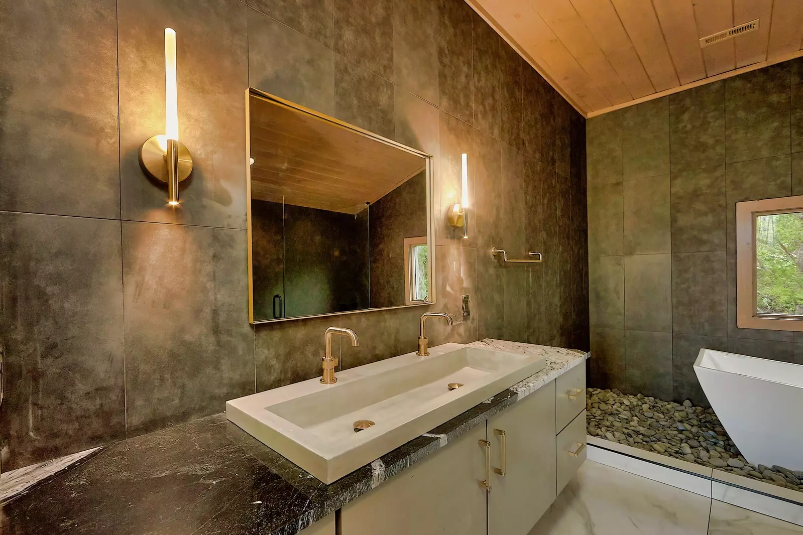 Property image, Interior, of Modern Endless View