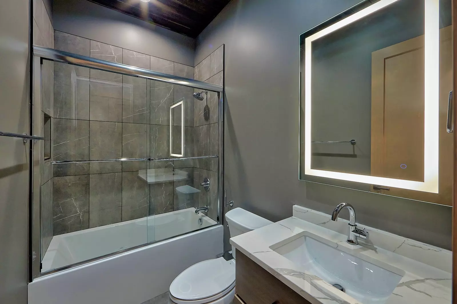 Property image, Interior, of Modern Endless View
