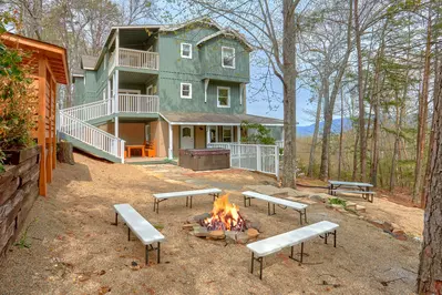 Property image, Interior, of The Skybox Lodge