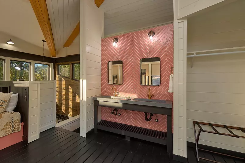 Property image, Interior, of Cadillac Ranch