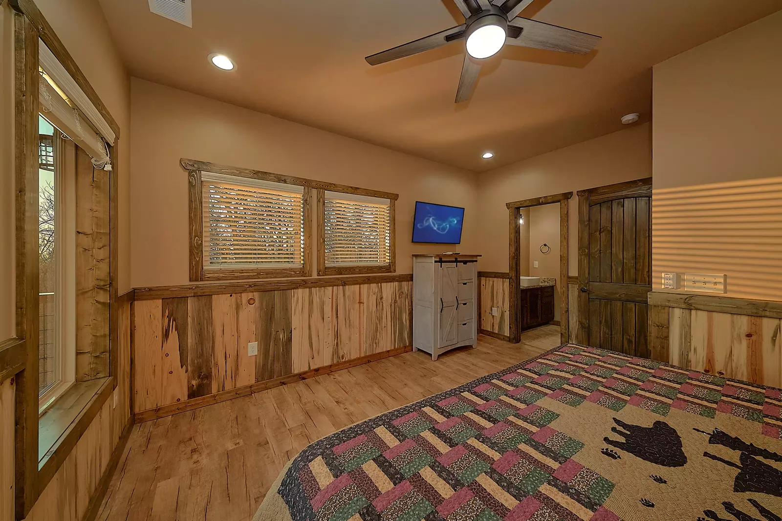 Property image, Interior, of Bear Force One