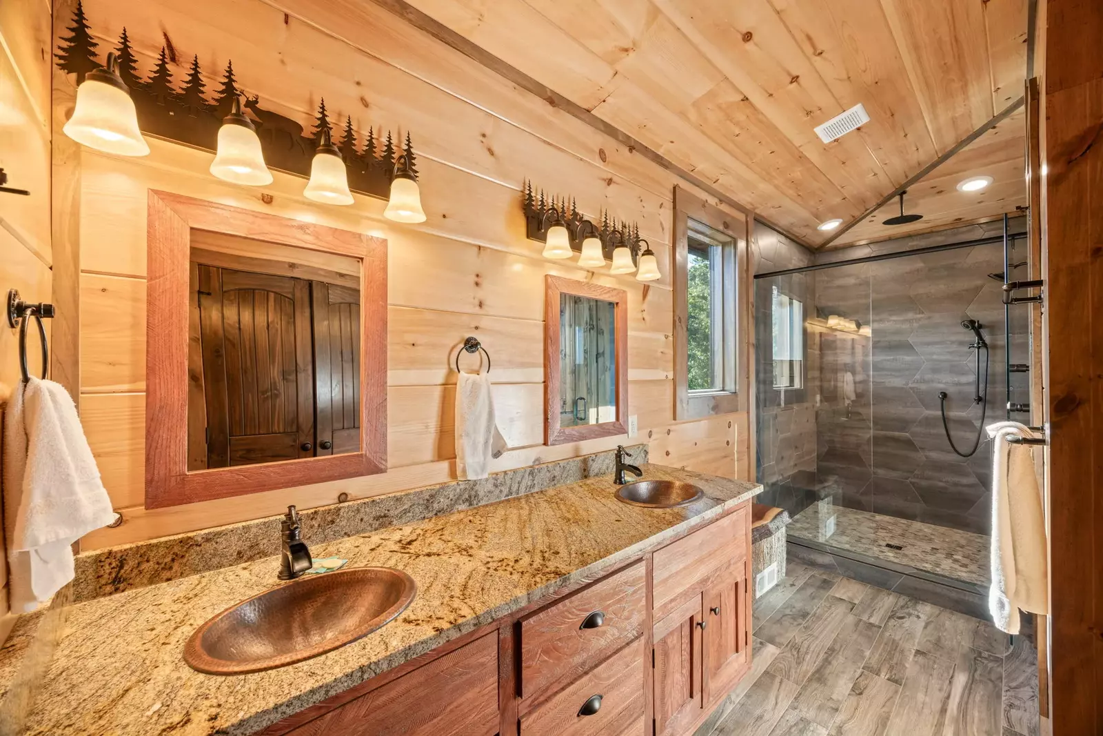 Property image, Interior, of Ace In The Hole