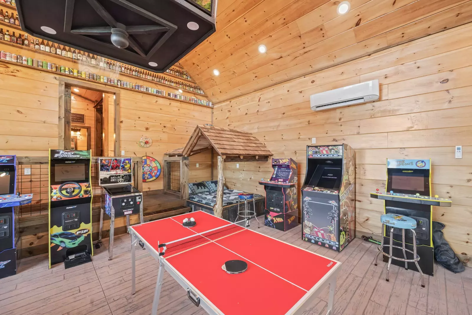 Property image, Interior, of Ace In The Hole