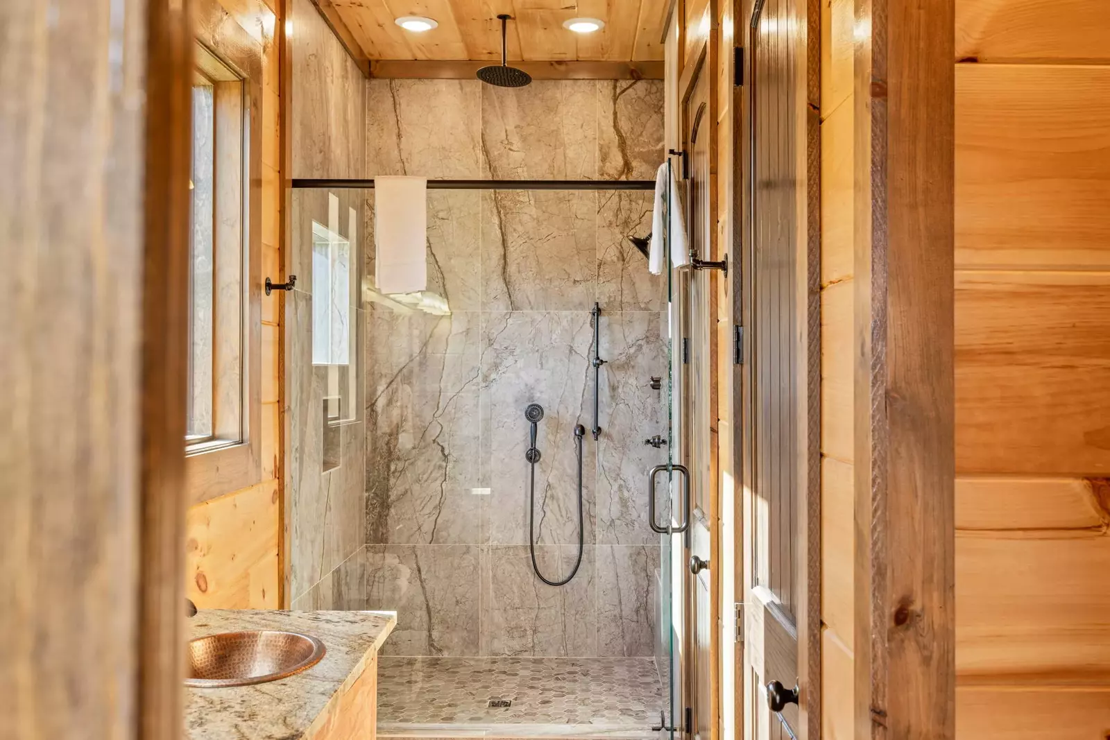 Property image, Interior, of Ace In The Hole