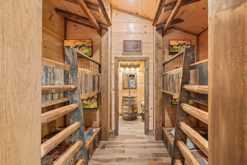 Property image, Interior, of Ace In The Hole