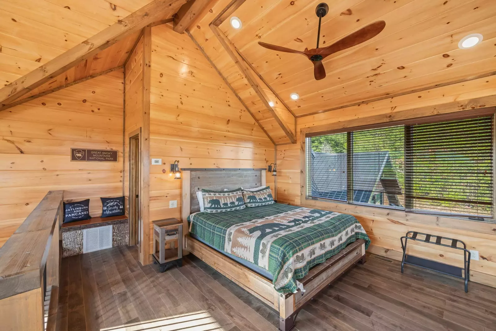 Property image, Interior, of Ace In The Hole