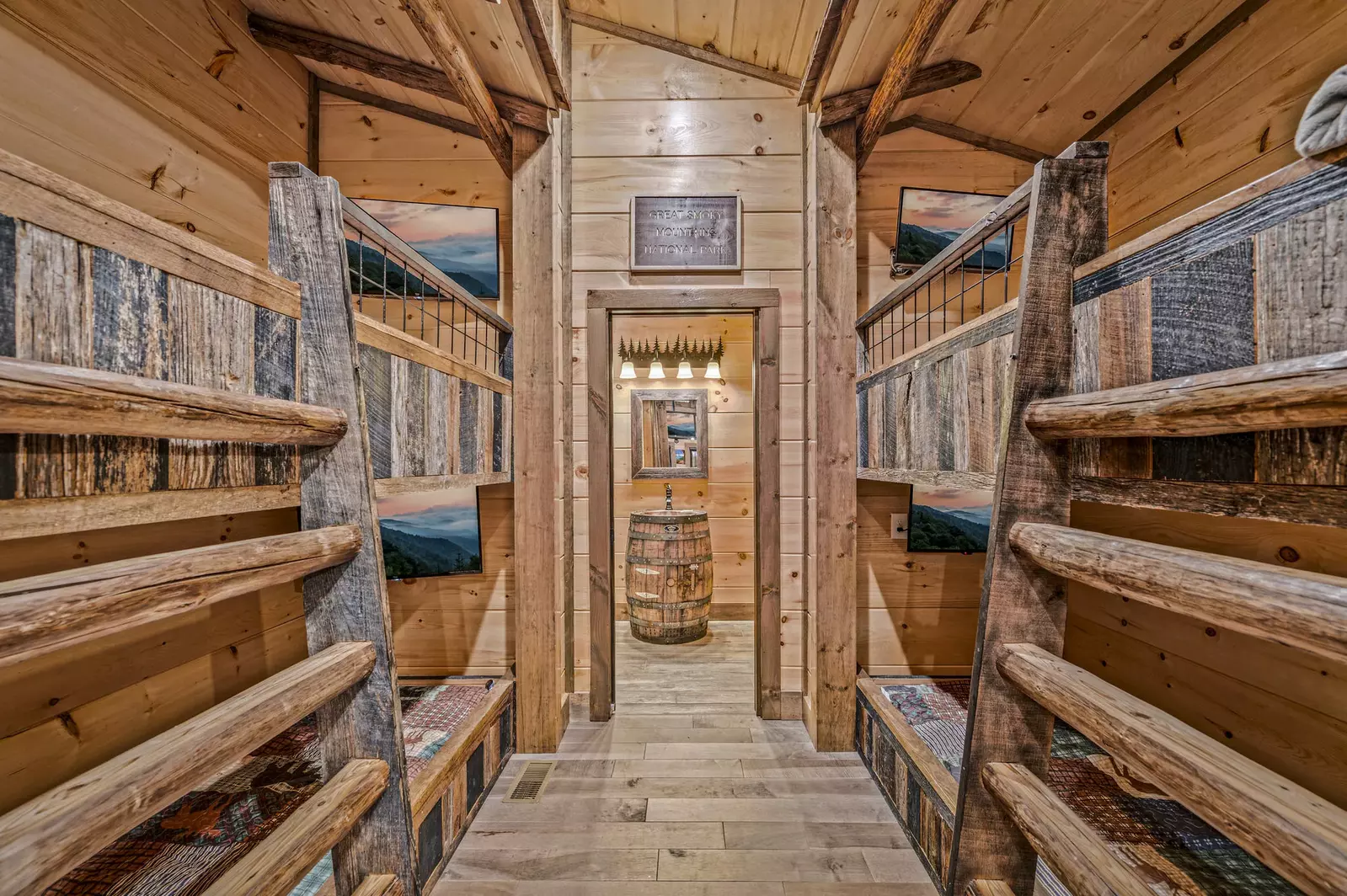 Property image, Interior, of Ace In The Hole