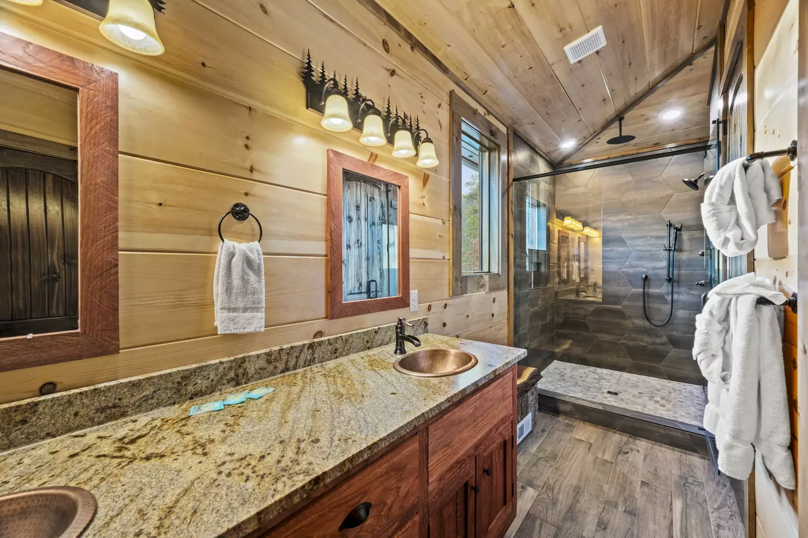 Property image, Interior, of Ace In The Hole